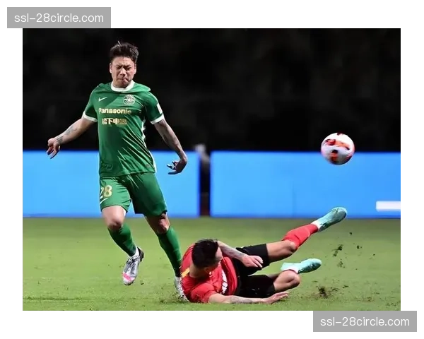 青岛西海岸阿齐兹补时破门 赛季个人首球难挽败局